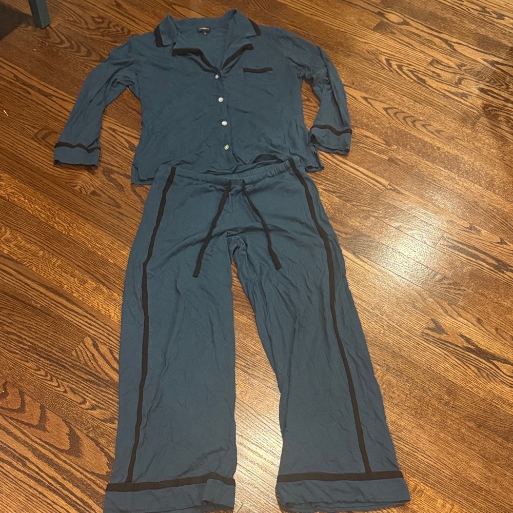Cosabella Bella Pajama Set Size Medium in Teal with Black Piping